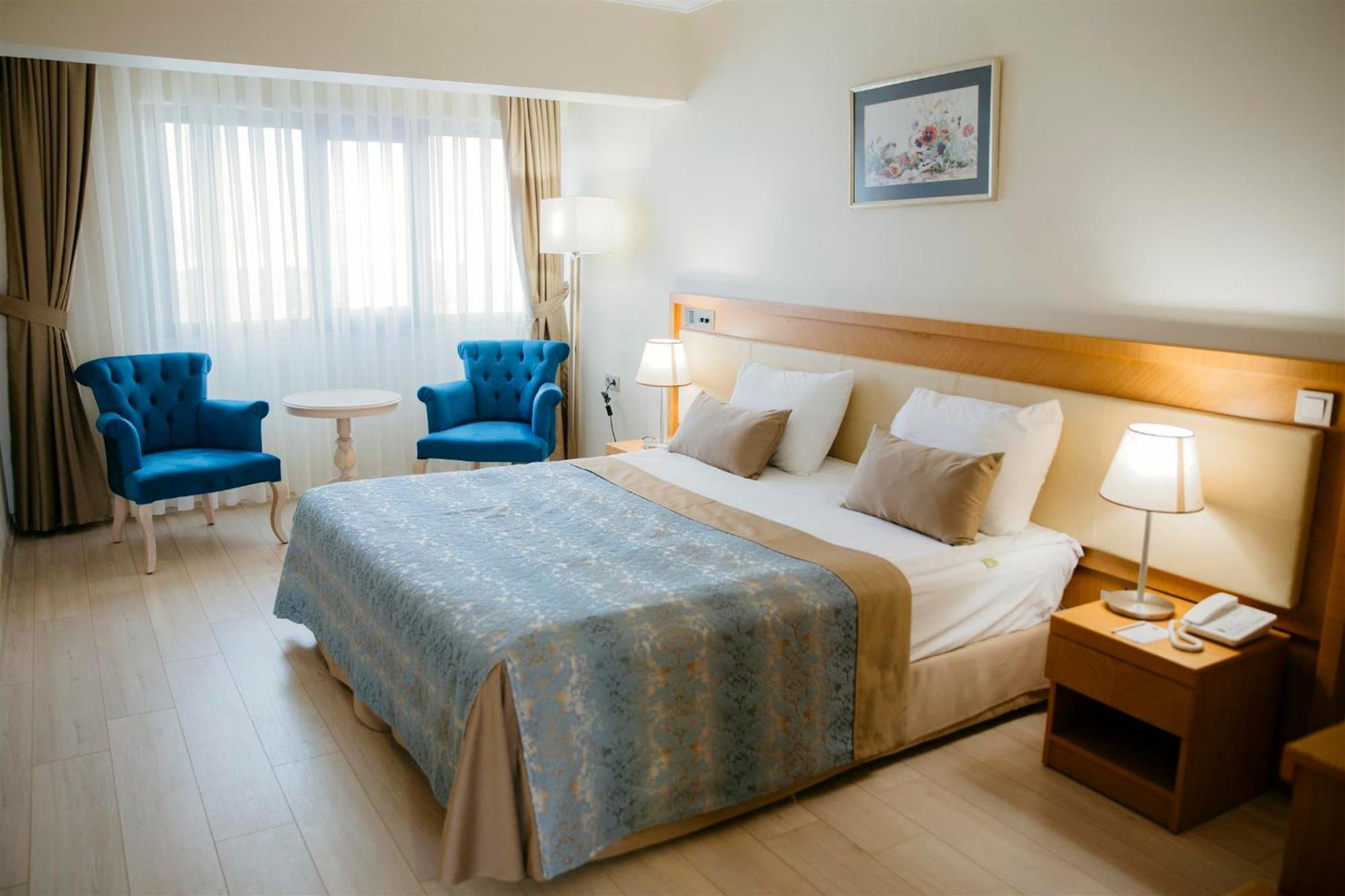 Patalya Lakeside Resort Hotel Golbası Buitenkant foto